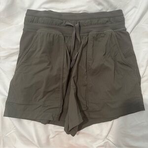 Lululemon Dance Studio High Rise Short, 3.5”